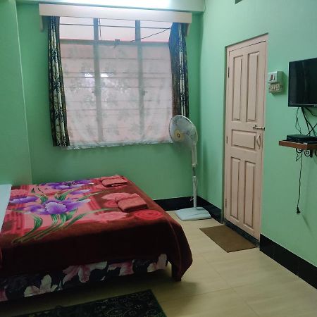 Travellers Bed And Breakfast Shillong Extérieur photo